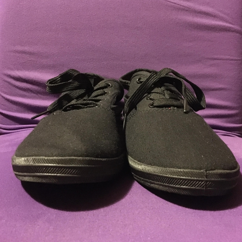 2 For 20$ Women's or Teenager's Black Aredene's Shoes